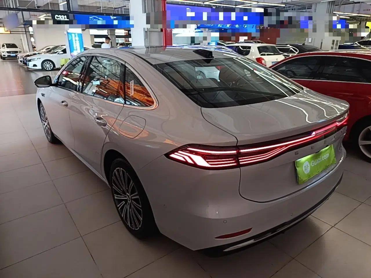 Geely Galaxy A7 2025 Model EM-i 150km Starship Edition — миниатюра 4