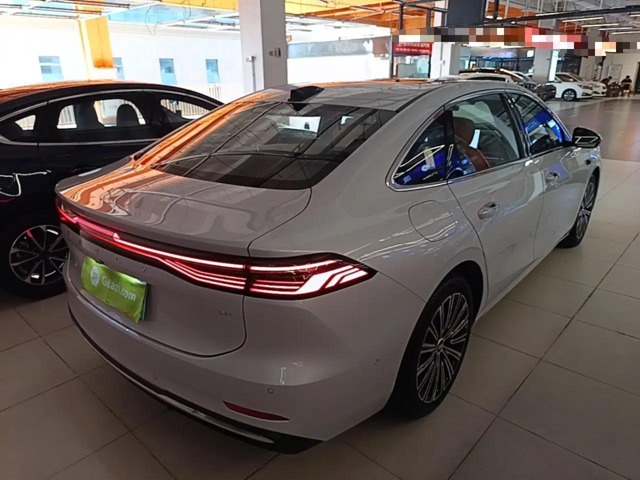 Geely Galaxy A7 2025 Model EM-i 150km Starship Edition — миниатюра 6