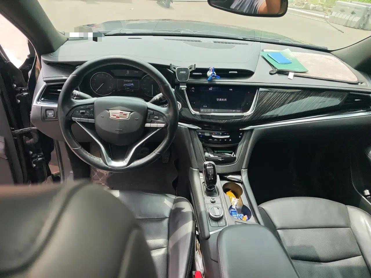 Cadillac XT6 2021 2.0T Six-Seater Four-Wheel-Drive Luxury Version — миниатюра 9