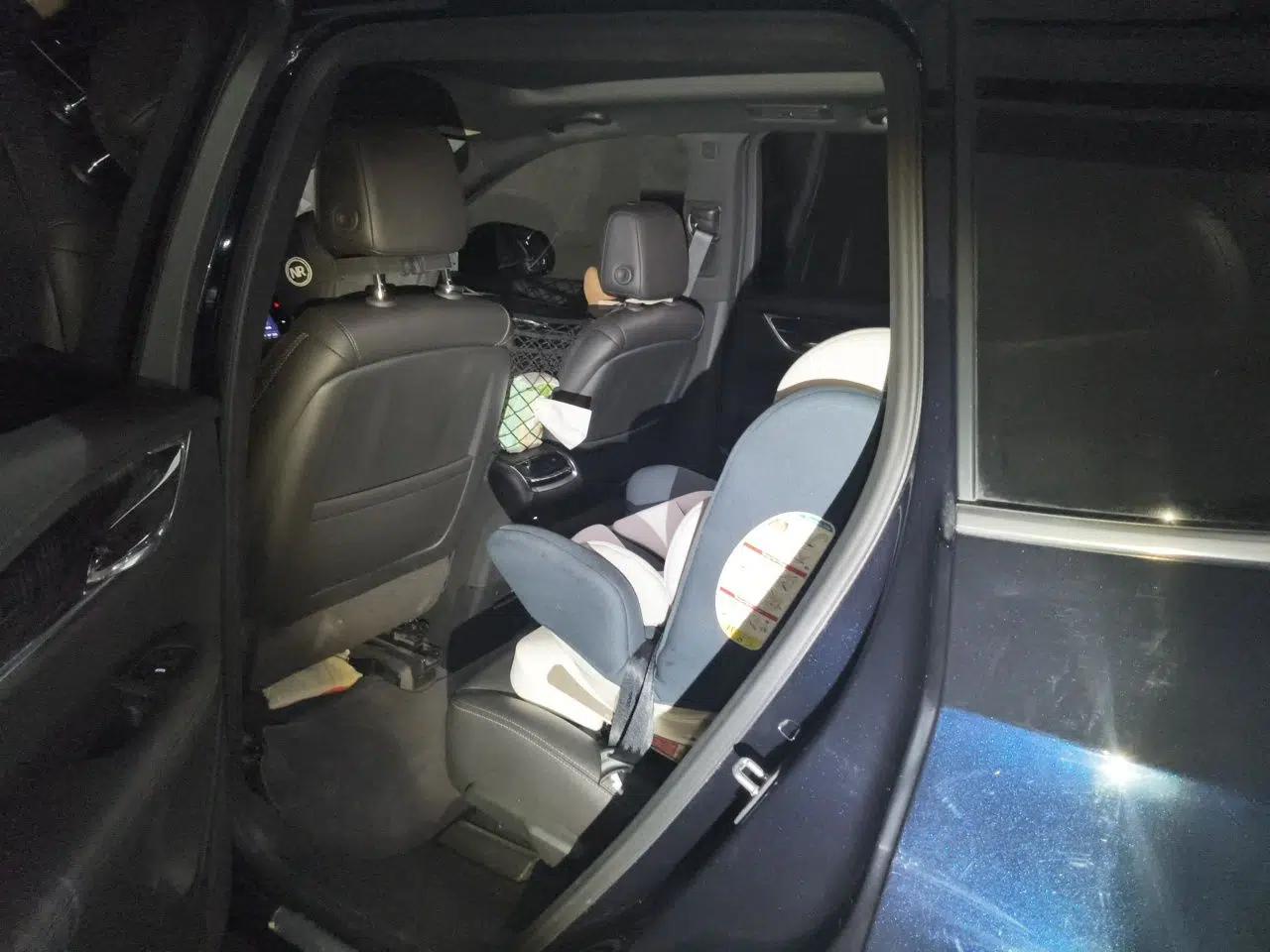 Cadillac XT6 2022 2.0T Six-Seater Two-Wheel-Drive Luxury Version — миниатюра 17