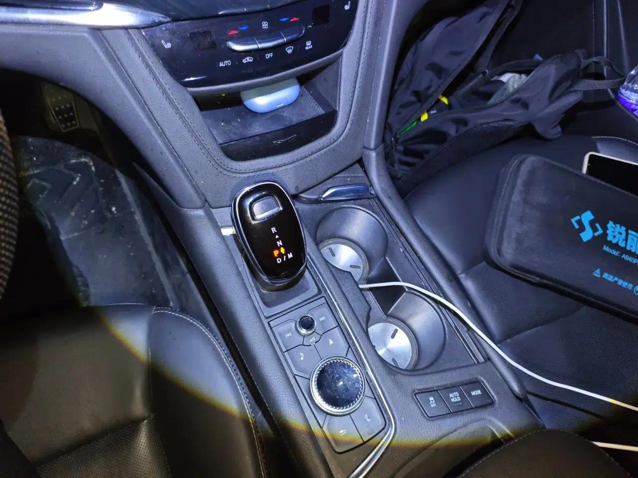 Cadillac XT6 2020 28T Six-Seater Four-Wheel-Drive Luxury Version with Premium Sound System — миниатюра 14