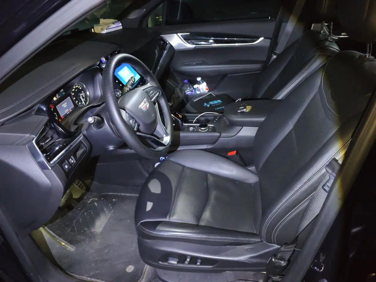 Cadillac XT6 2020 28T Six-Seater Four-Wheel-Drive Luxury Version with Premium Sound System — миниатюра 15