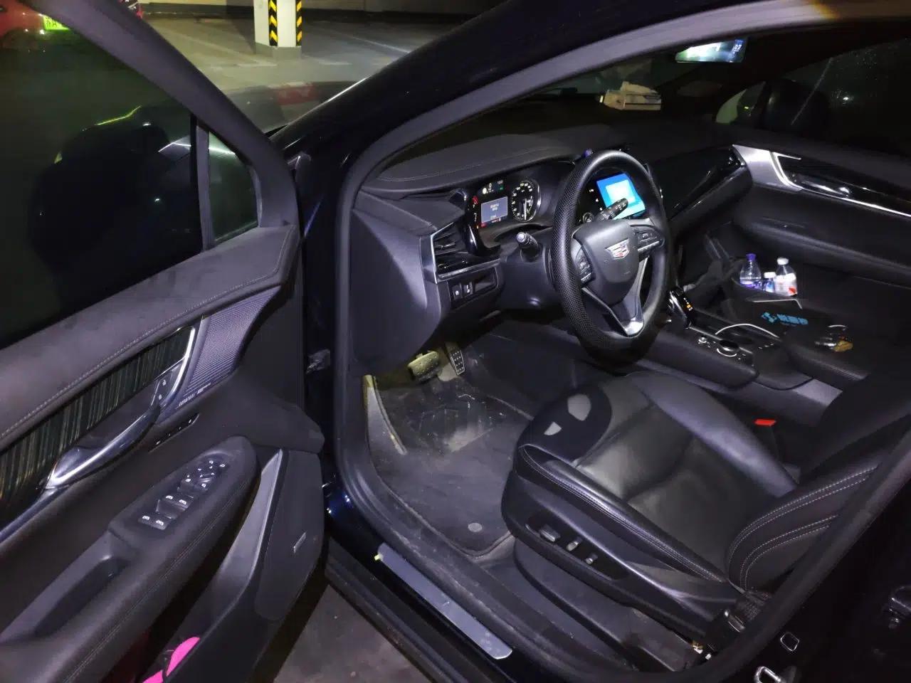 Cadillac XT6 2020 28T Six-Seater Four-Wheel-Drive Luxury Version with Premium Sound System — миниатюра 16