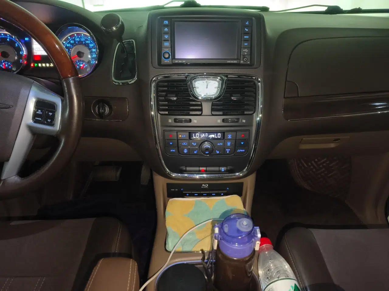 Chrysler Grand Voyager 2013 3.6L Luxury Edition — миниатюра 13