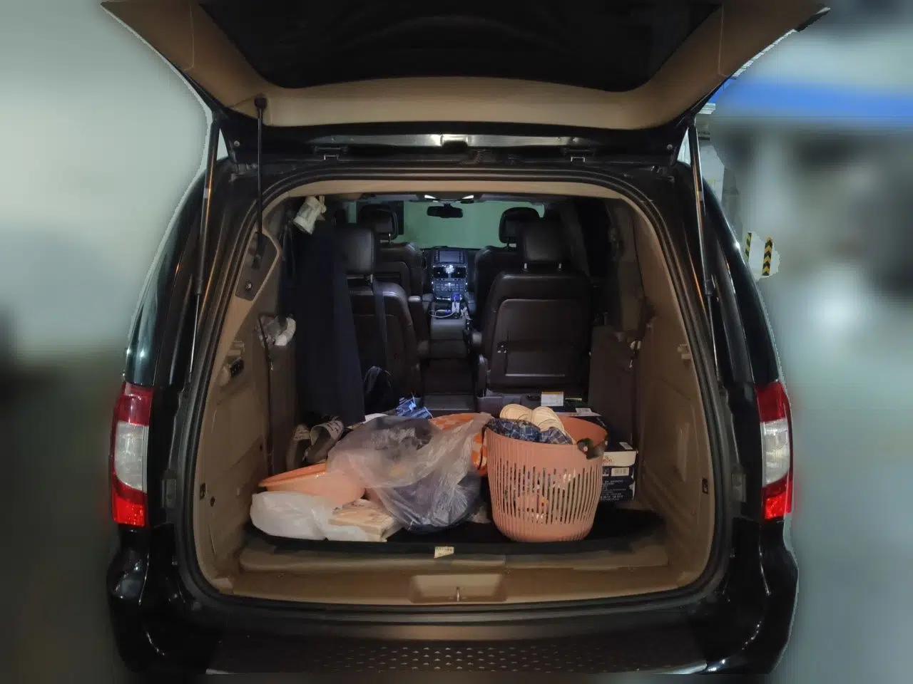 Chrysler Grand Voyager 2013 3.6L Luxury Edition — миниатюра 19
