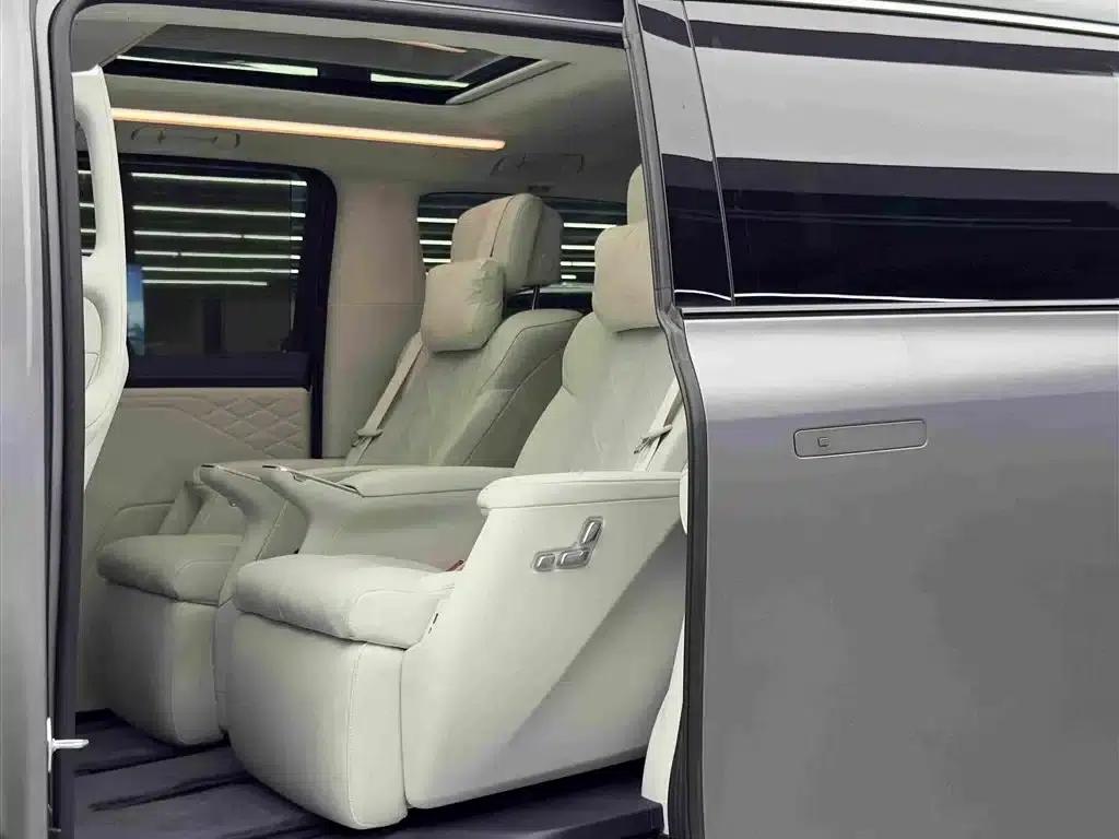 Buick Ultimate Family 2026 Pure Electric Luxury Edition — миниатюра 9