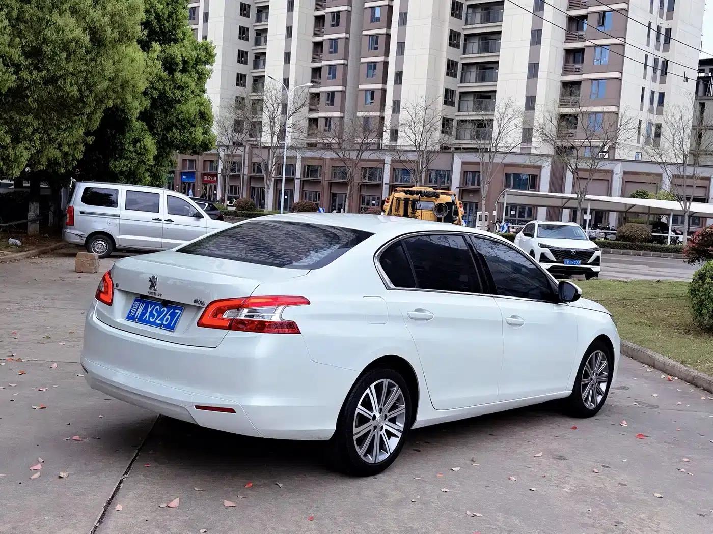 Peugeot 408 2014 1.8L Automatic Luxury Edition — миниатюра 4