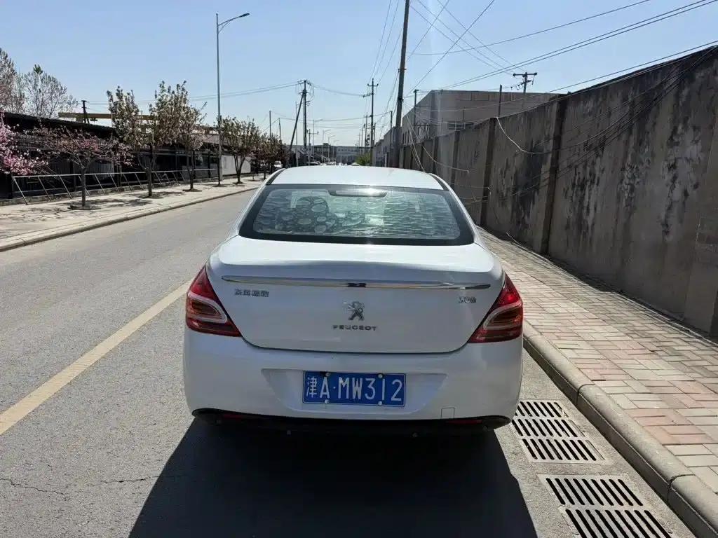 Peugeot 308 2013 1.6L Manual Premium Edition — миниатюра 5