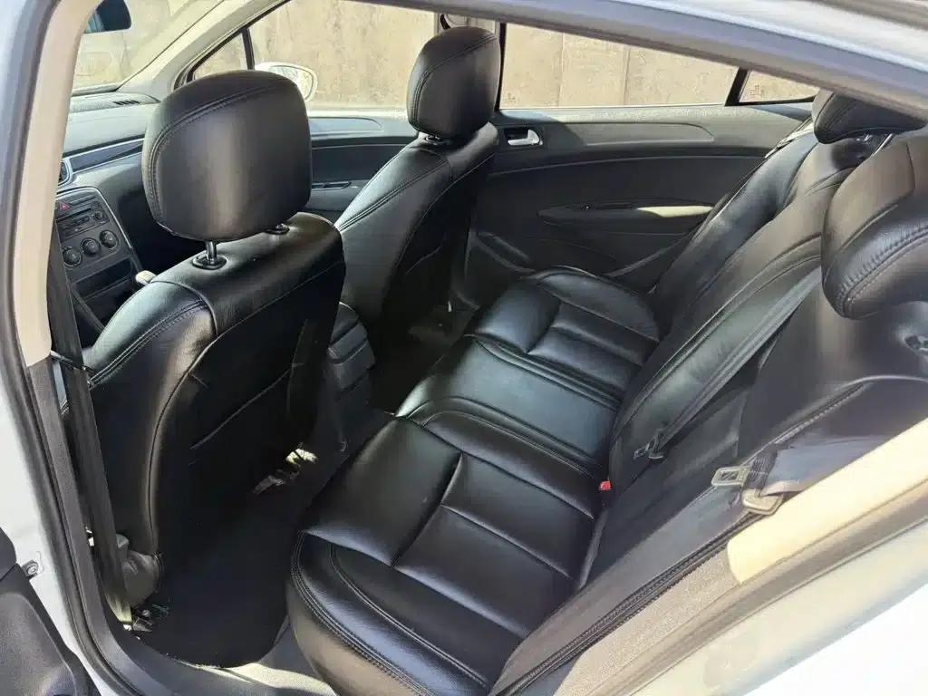 Peugeot 308 2013 1.6L Manual Premium Edition — миниатюра 7