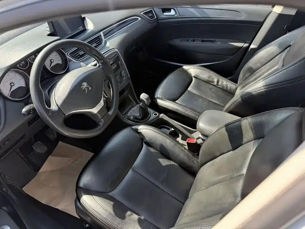 Peugeot 308 2013 1.6L Manual Premium Edition — миниатюра 8