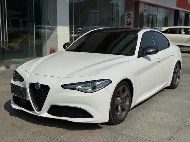 Giulia Juliet 2019 2.0T 280HP Black Package Limited Edition