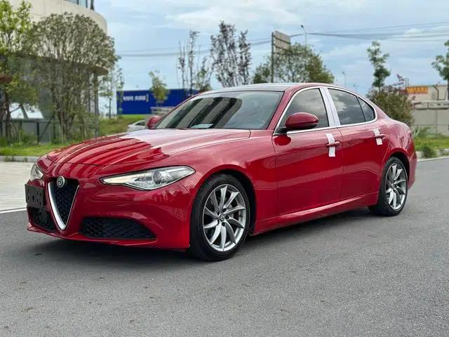 Giulia Juliet 2017 2.0T 200HP Luxury Edition