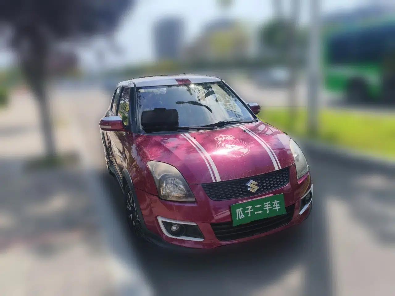 Suzuki Swift 2013 1.5L Automatic 20th Anniversary Limited Edition — миниатюра 3