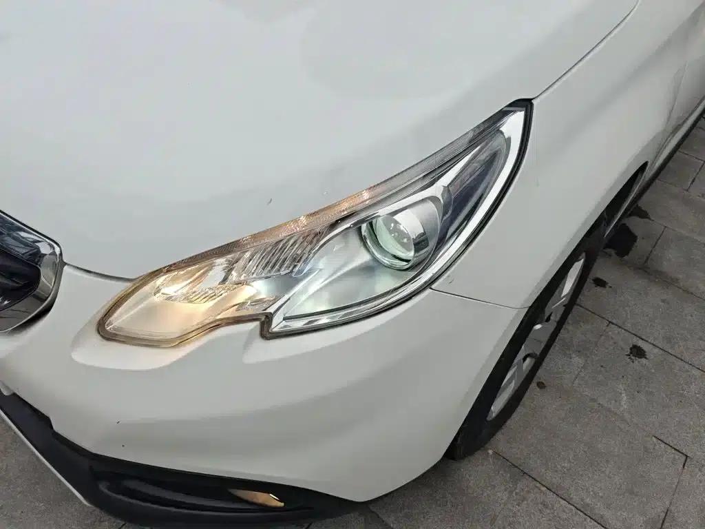 Peugeot 2008 2014 Model 1.6L Automatic Trend Edition — миниатюра 18
