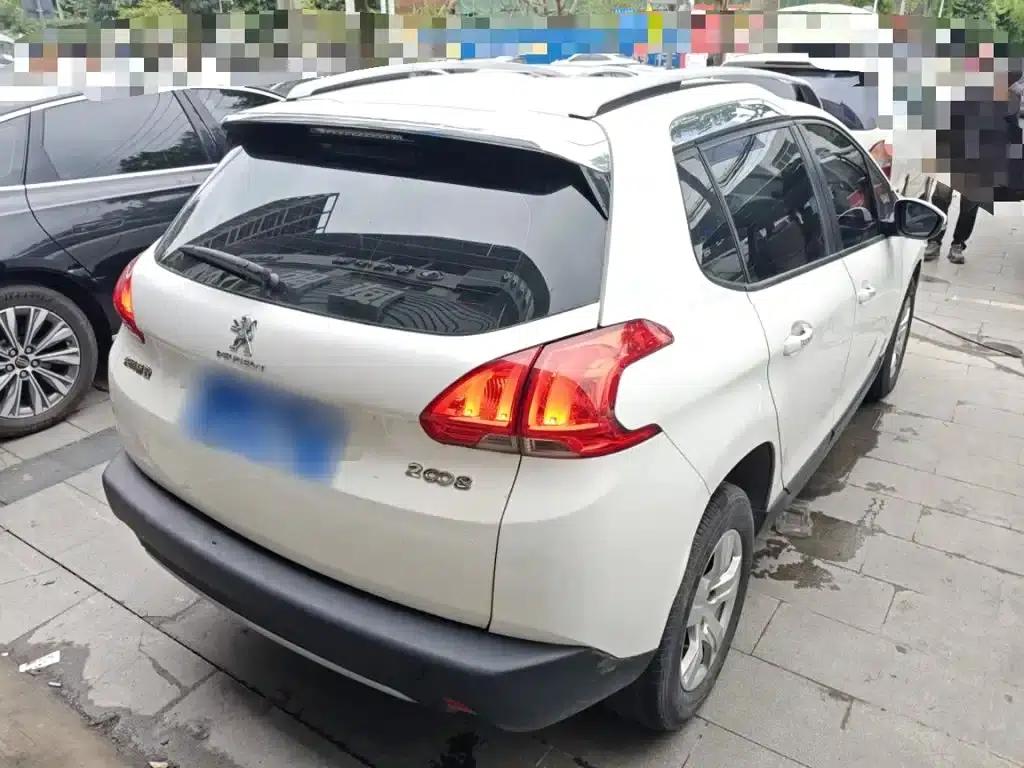 Peugeot 2008 2014 Model 1.6L Automatic Trend Edition — миниатюра 5