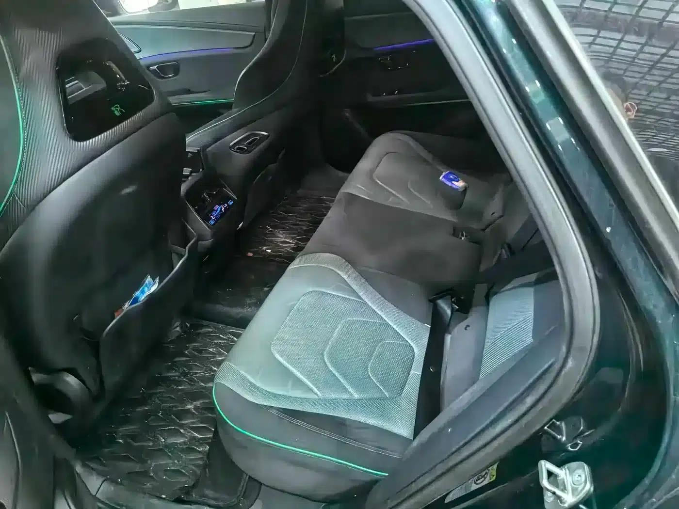 Han 2022 EV 610KM 4WD Thousand Mountains Green Limited Edition — миниатюра 6