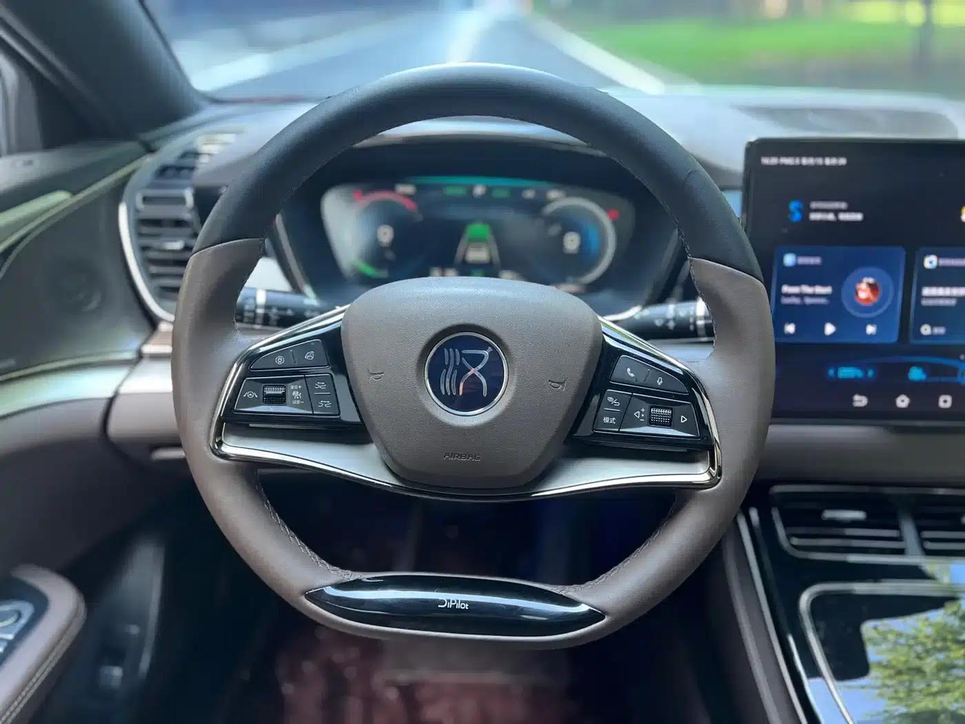 Han 2023 EV Champion Edition 605KM Front-Wheel Drive Premium — миниатюра 8