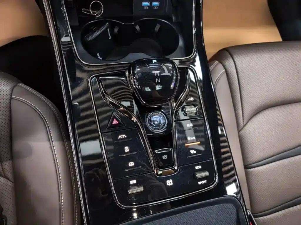 Han 2020 EV Extended Range Luxury Edition — миниатюра 14