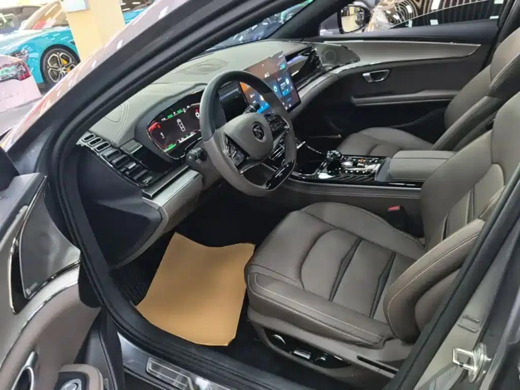 Han 2020 EV Extended Range Luxury Edition — миниатюра 15