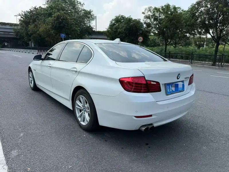 BMW 5 Series 2017 520Li Elegant Edition — миниатюра 4