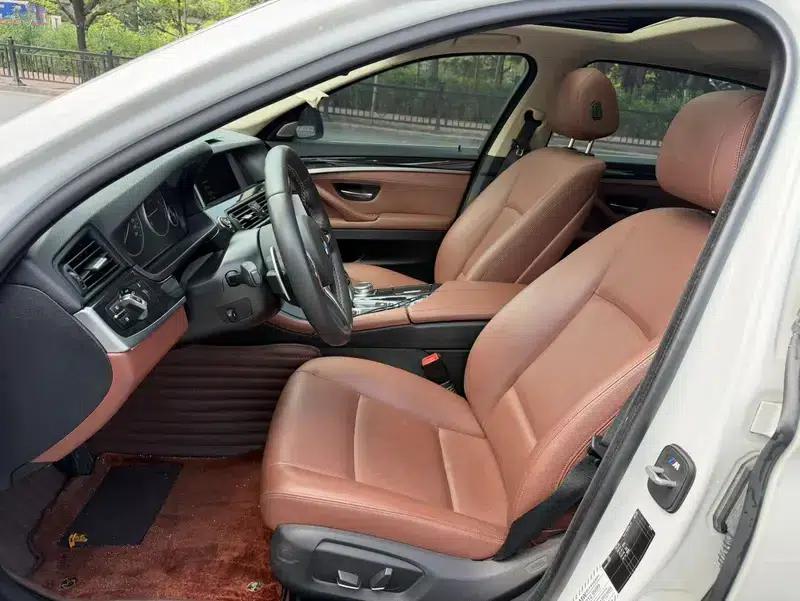 BMW 5 Series 2017 520Li Elegant Edition — миниатюра 8