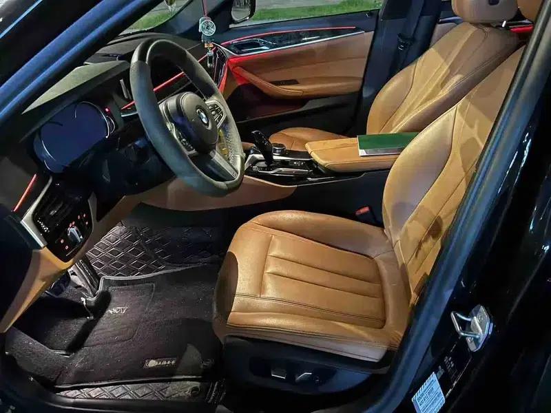 2018 BMW 5 Series 530Li Leading Edition M Sport Package — миниатюра 8