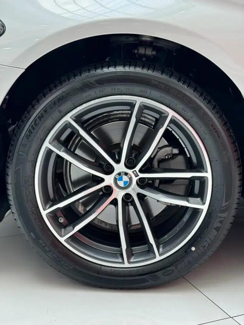 BMW 5 Series 2022 Facelift 525Li M Sport Package — миниатюра 7