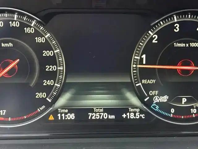 2018 BMW 3 Series 320i M Sport Shadow Edition — миниатюра 13