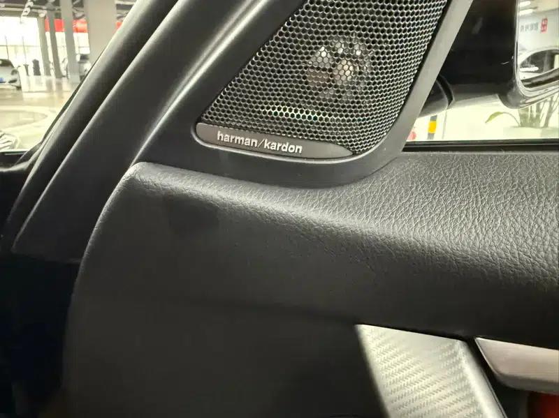 2018 BMW 3 Series 320i M Sport Shadow Edition — миниатюра 8