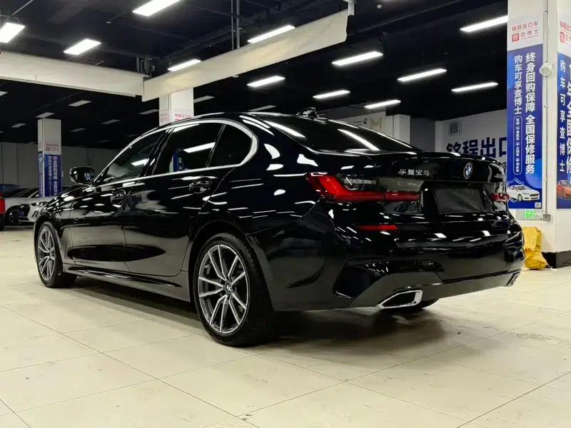 2022 BMW 3 Series 320Li M Sport Package — миниатюра 4