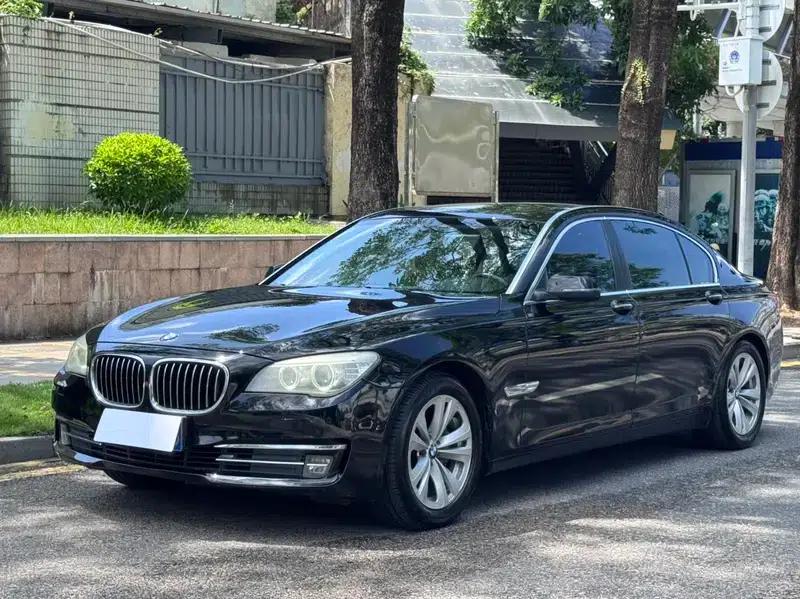 BMW 7 Series 2013 730Li Leading Edition — миниатюра 1