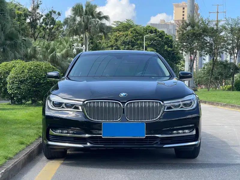 2018 BMW 7 Series 740Li Leading Edition M Sport Package — миниатюра 2