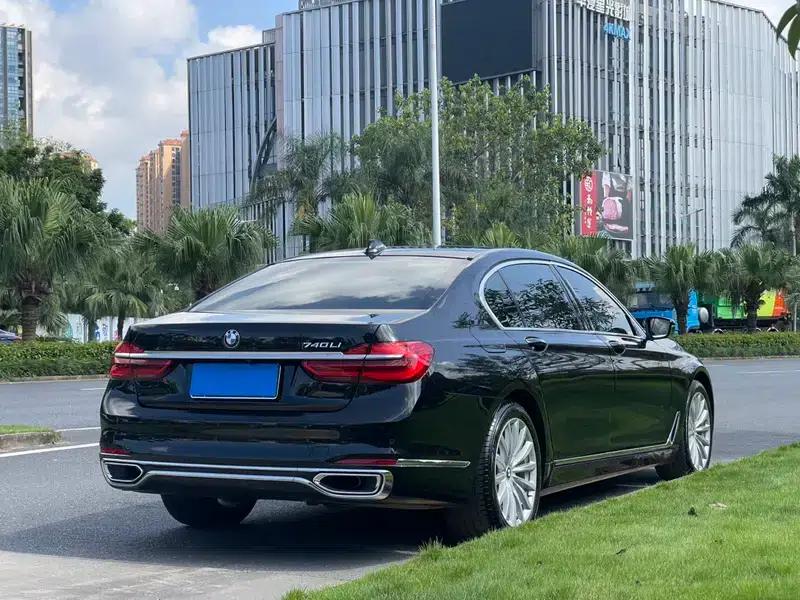 2018 BMW 7 Series 740Li Leading Edition M Sport Package — миниатюра 6