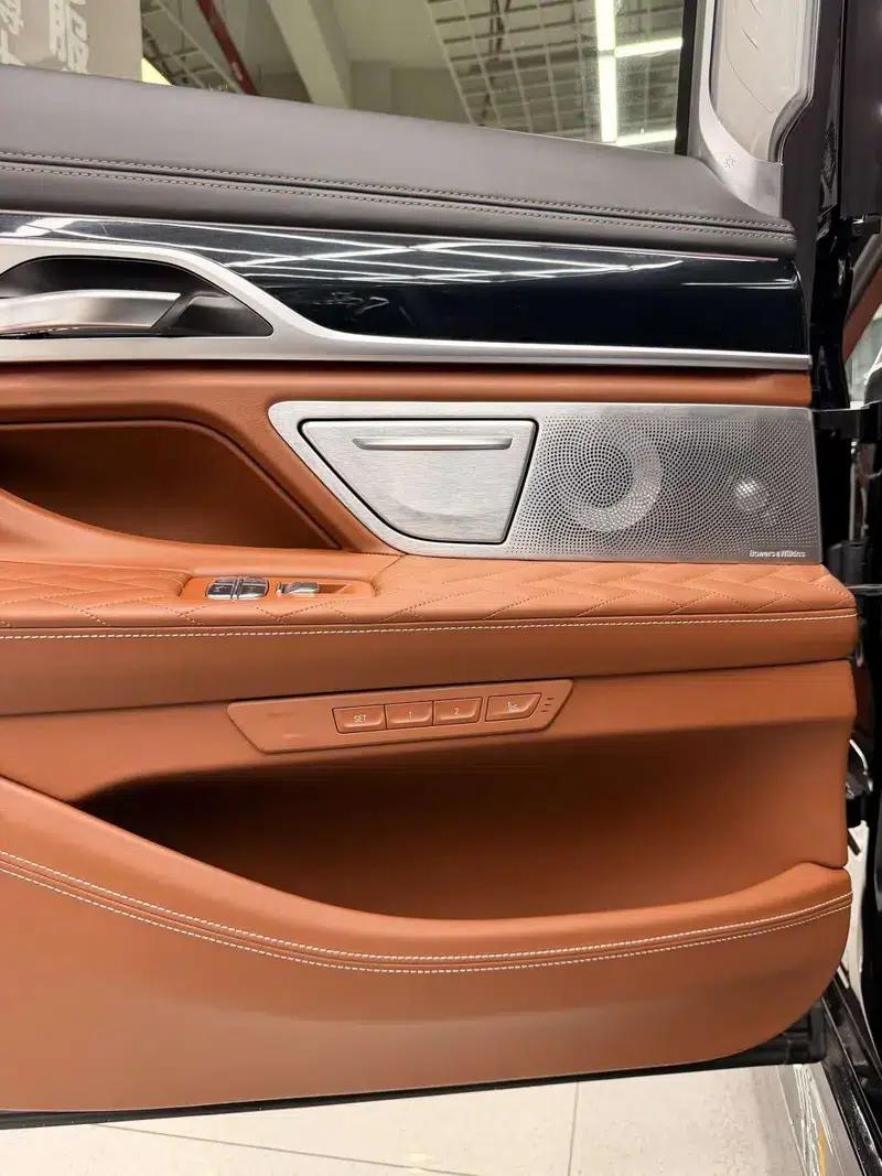 2019 BMW 7 Series Facelift 740Li xDrive Executive M Sport Package — миниатюра 10