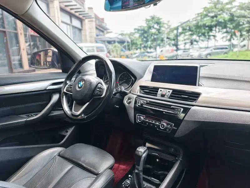 BMW X1 2016 xDrive20Li Luxury — миниатюра 11