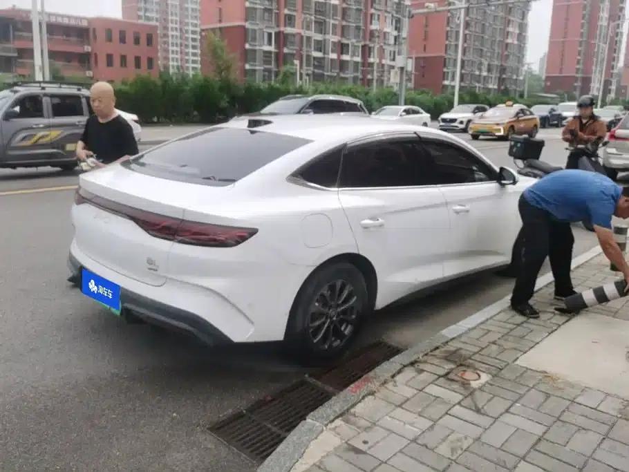 Qin L 2025 DM-i Intelligent Driving Edition 80KM Leading Model — миниатюра 3