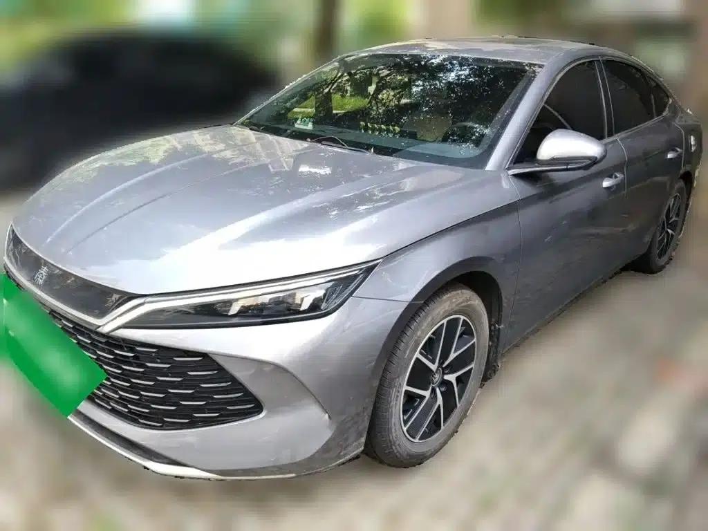 Qin L 2024 DM-i 120KM Leading Edition — миниатюра 2