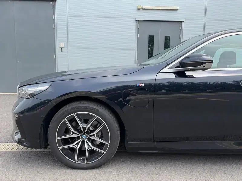 BMW i5 2025 eDrive40L M Sport Package — миниатюра 7