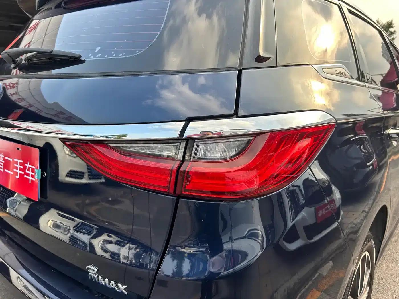 Song MAX 2018 1.5T Automatic Intelligent Flagship 6-seater — миниатюра 6