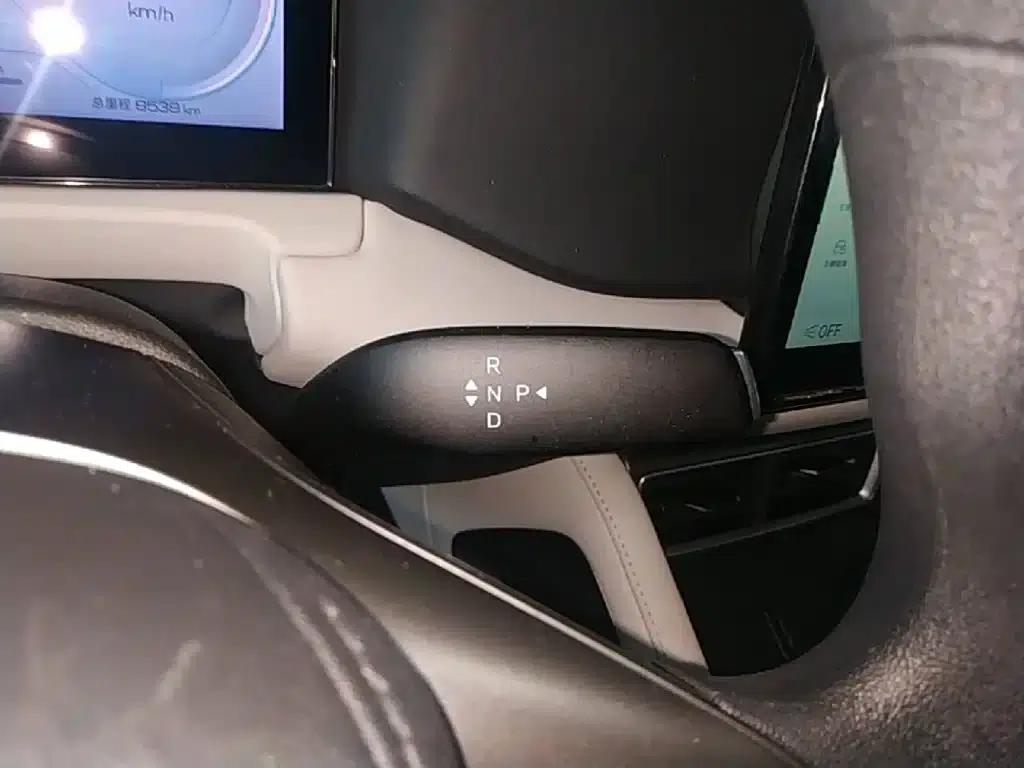 Yuan UP 2025 301KM Navigator — миниатюра 14
