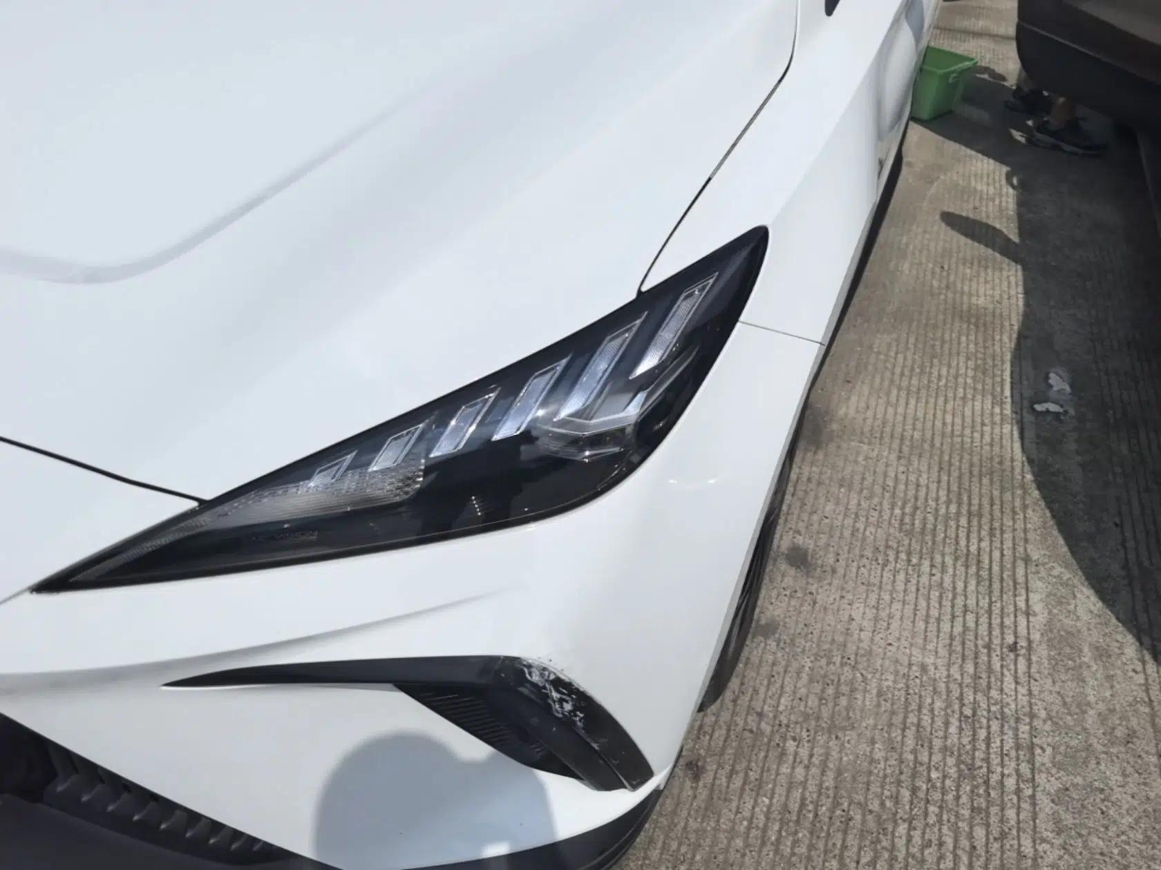 MG 4 EV 2022 425 km Luxury Edition — миниатюра 8