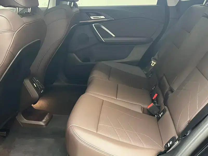 BMW iX1 2024 eDrive25L X Design Package — миниатюра 21