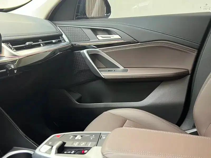 BMW iX1 2024 eDrive25L X Design Package — миниатюра 9