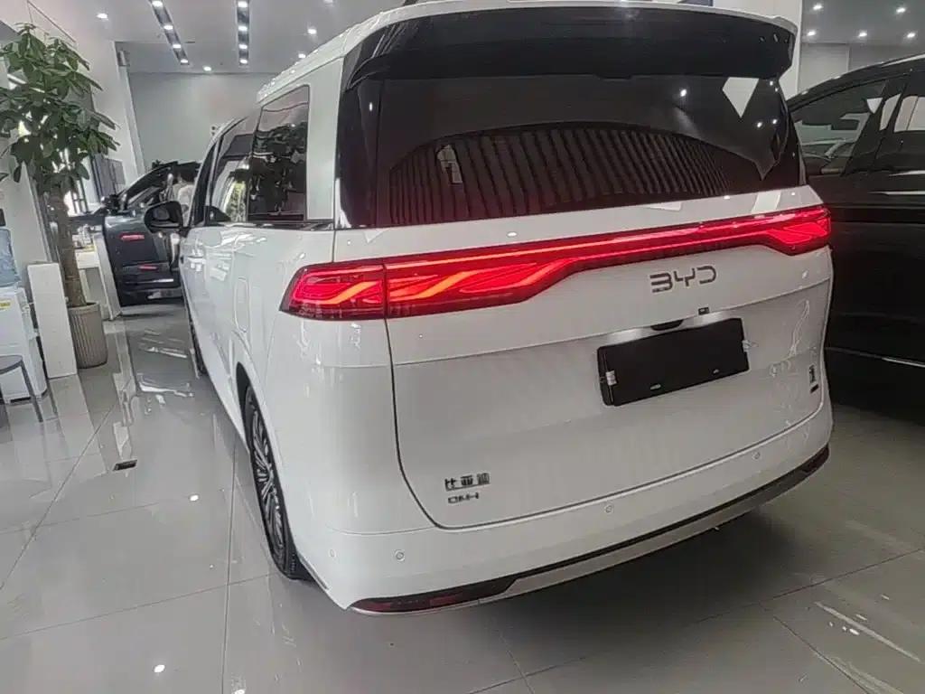 Summer 2025 DM-i 1.5T 180km/h Superior Edition — миниатюра 5