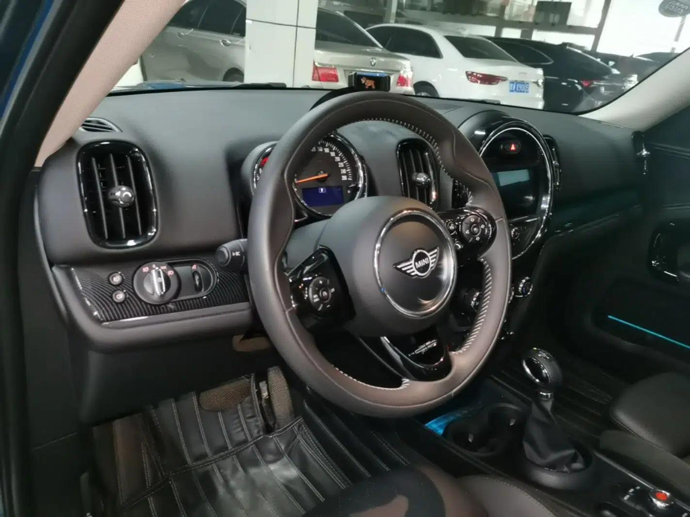 MINI Countryman 2018 1.5T COOPER ALL4 Artist — миниатюра 12