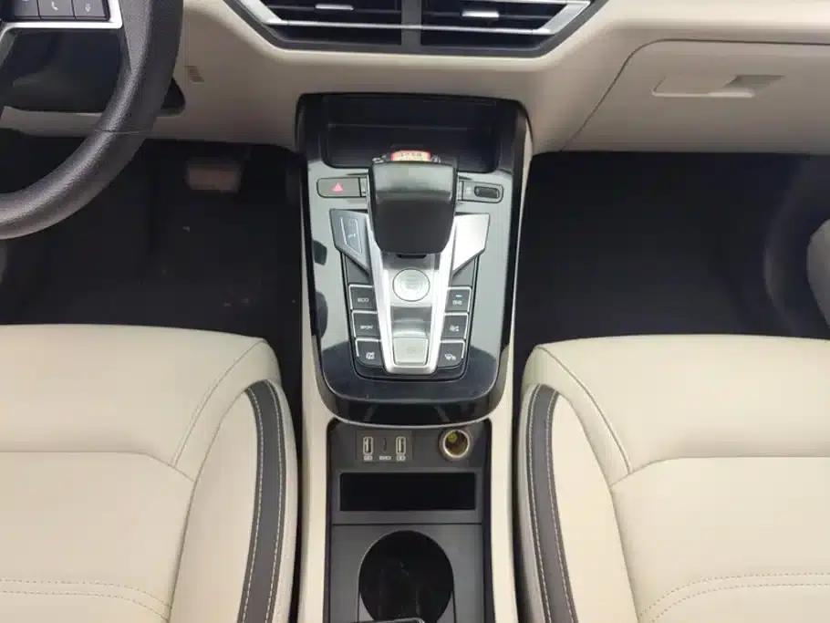 Yuan Pro 2021 401KM Premium — миниатюра 16