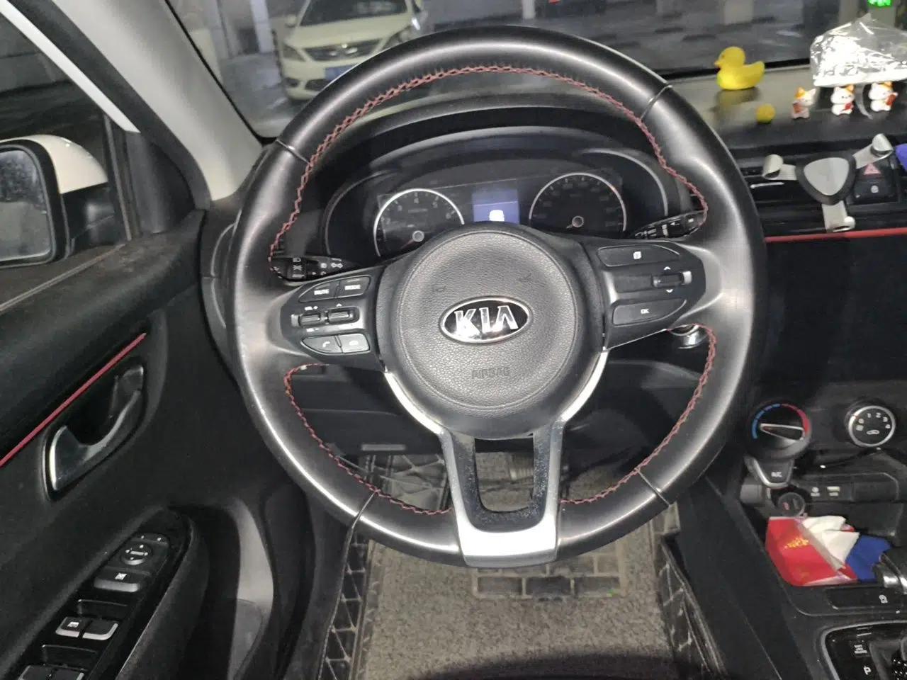 Kia KX Cross 2018 1.6L Automatic Dynamic Sunroof Version — миниатюра 10