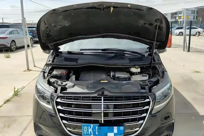 Mercedes-Benz V-Class 2024 V 300 L Long Wheelbase Luxury Edition — миниатюра 3
