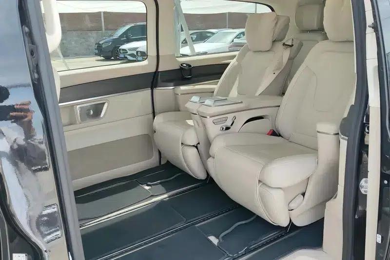 Mercedes-Benz V-Class 2024 V 300 L Long Wheelbase Luxury Edition — миниатюра 7