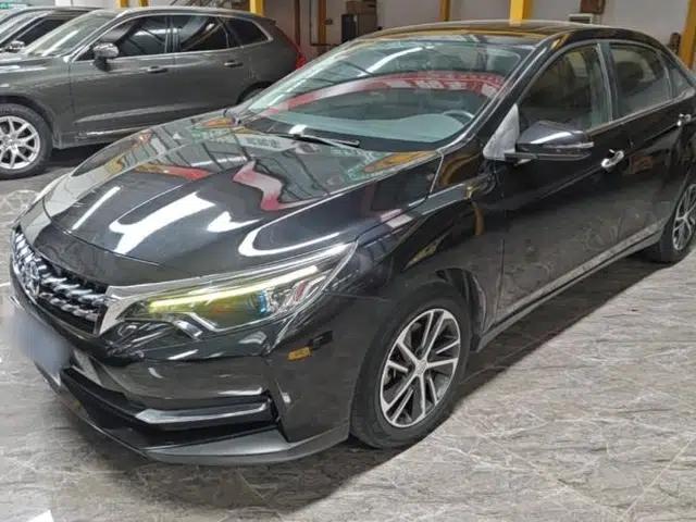 Venucia D60 2020 1.6L XL CVT Enjoyment Edition